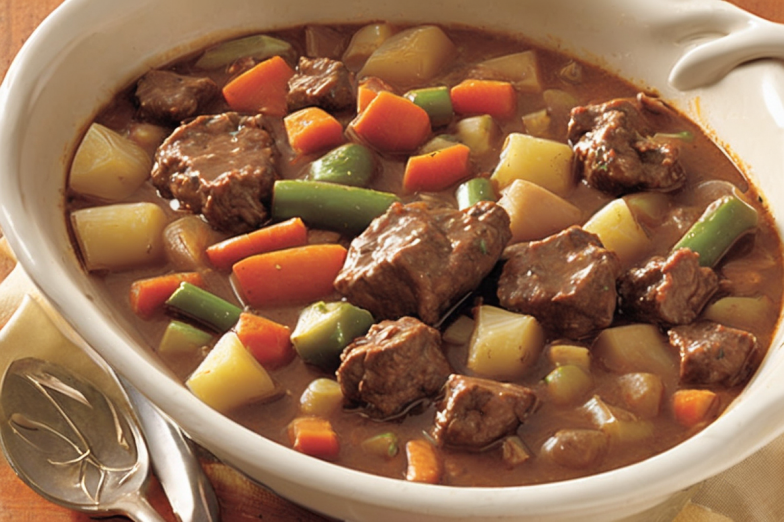 Savory Slow-Cooked Vegetable Beef Stew